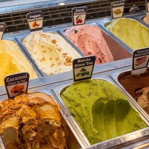 Ice Cream (La Cremerie) Ice Cream (La Cremerie)